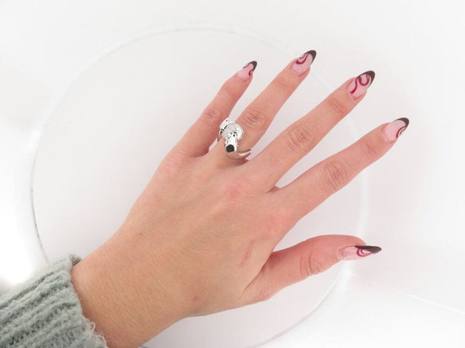 Bague 51 bague BOUCHERON trouble serpent 51 or blanc 18k diamants rubis 58 Facettes 265061