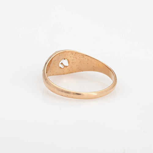 Bague Bague en diamant victorienne des années 1880 avec trèfle à quatre feuilles en émail or rose 14 carats Taille 7 Antique 58 Facettes G13424