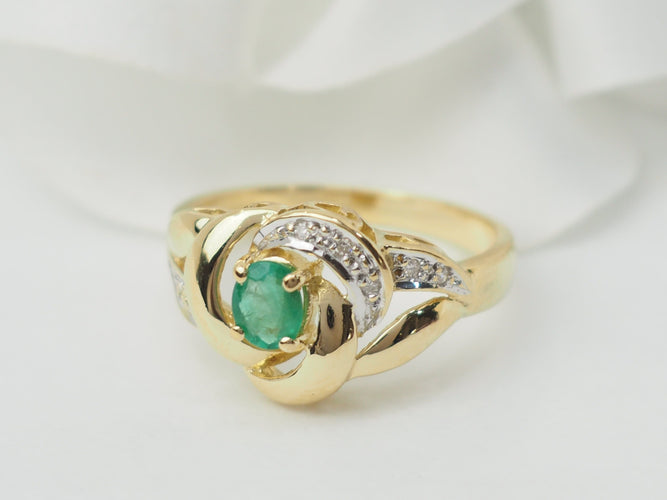 Bague 52.5 Bague vintage en or jaune, émeraude et diamants 58 Facettes 33274