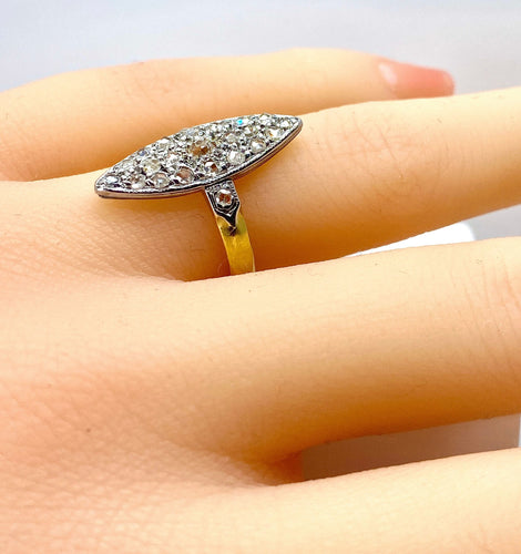 Bague 50 Bague marquise en or jaune et diamants, vers 1900 58 Facettes AB653