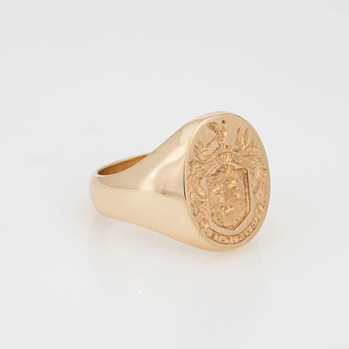 Bague chevalière avec blason familial en or jaune massif 58 Facettes G13534