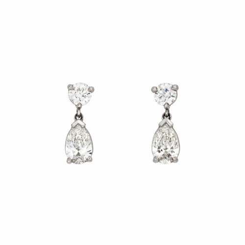 Boucles d'oreilles Petites boucles d'oreilles pendantes en diamant, platine, tailles mixtes, bijoux fins, tailles poire 58 Facettes G14057