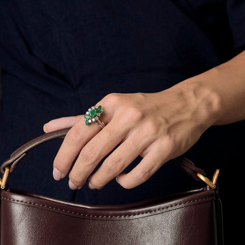 Bague 57 Bague en or blanc, diamants et émeraudes 58 Facettes CAN1416