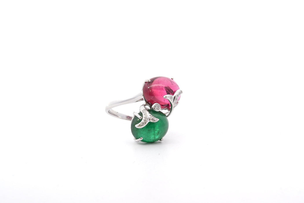 White gold ring with cabochon tourmalines and diamonds