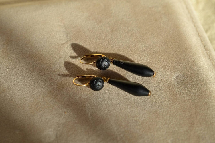 Boucles d'oreilles Pendants d'oreilles étoilés en or jaune et jais 58 Facettes 3762b