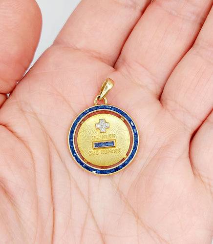 Pendentif AUGIS - Pendentif médaille d'amour 23mm or jaune, diamants et saphirs calibrés 58 Facettes A06326