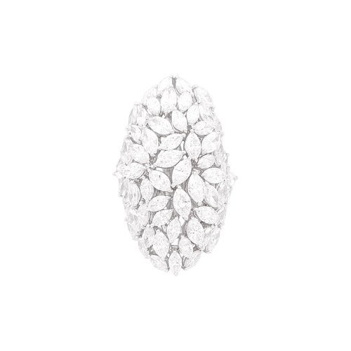 53 Bague Messika, diamants navette, or blanc. 58 Facettes 34217