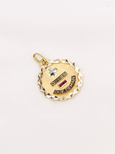 Pendentif Médaille amour Augis ronde Plus qu'hier moins que demain or jaune rubis 58 Facettes J491