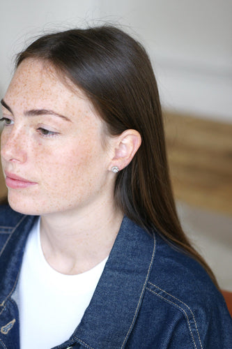 Boucles d'oreilles Boucles d'oreilles Marguerite or rose, diamants 58 Facettes