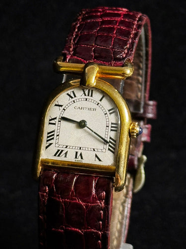 Montre [RARE] CARTIER - Montre Cloche Calandre - Large Model - Ref. 8108 - 18k yellow gold - Vintage 58 Facettes