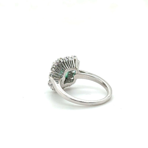 Bague 53 Bague Marguerite Or blanc Émeraude 1,69 carats et Diamants 58 Facettes 1.0000493/1