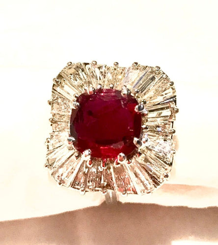 Bague 54 Bague en or blanc 18 carats, magnifique rubis 2,24 carats non chauffé et diamants 58 Facettes AB417