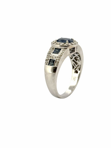 Bague 56 Bague en or blanc saphir et diamants 58 Facettes
