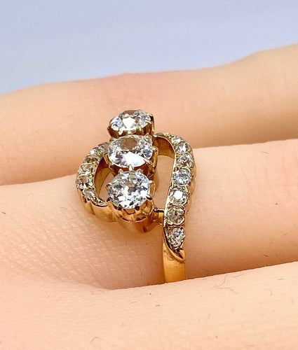 Bague 49 Bague en or jaune 18 carats et diamants vers 1900 58 Facettes AB497
