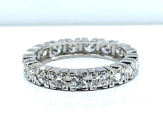 Bague 49 Alliance en platine sertie de 19 diamants 58 Facettes AB589