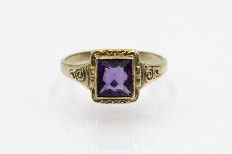 Bague Bague ancienne avec améthyste carrée en or jaune 14k, vers 1920 58 Facettes 11732