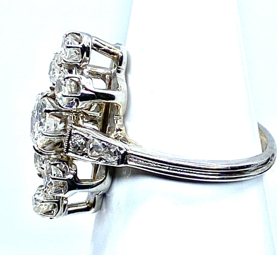 Диамантен пръстен маркиза