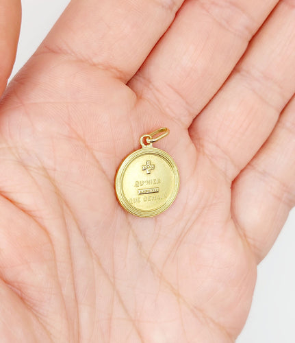 Pendentif AUGIS - Pendentif médaille d'amour 17mm or jaune  "+ qu'hier - que demain" (circa 1930) 58 Facettes A06133