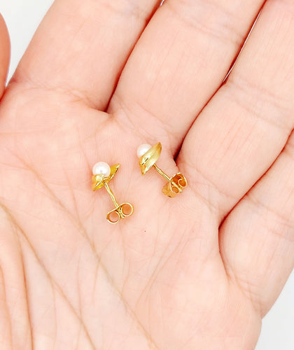 Boucles d'oreilles Puces d'oreilles vintage or jaune perles de cultures 58 Facettes A03213