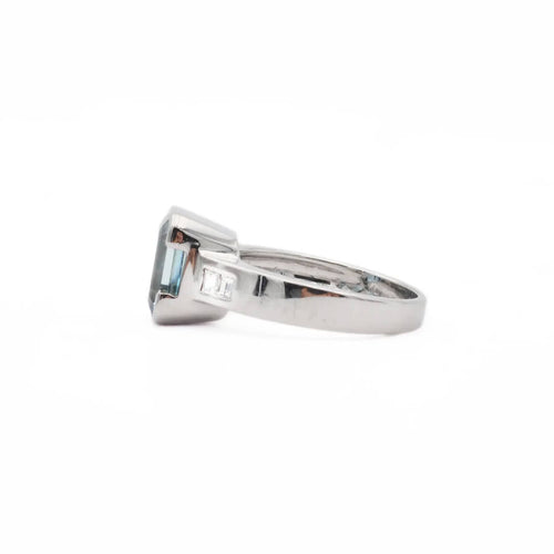 Bague Bague en or blanc avec une aigue-marine de 2,9 ct et des diamants de 0,20 ct 58 Facettes 17402