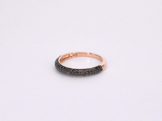 Bague 54 Bague en or rose avec diamants noirs taille brillant 58 Facettes 2224