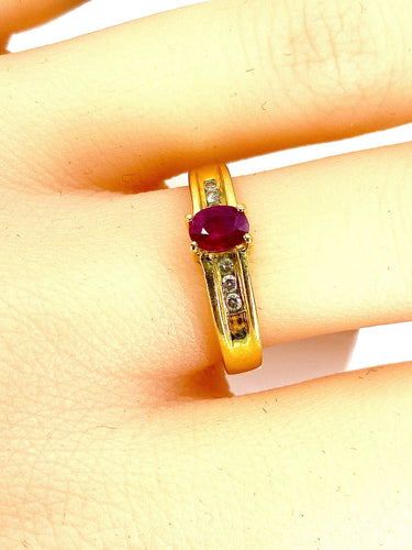 Bague 54 Bague en or jaune 18 carats en rubis et diamants 58 Facettes AB325