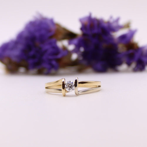 Bague 52 Solitaire deux ors et diamant 58 Facettes