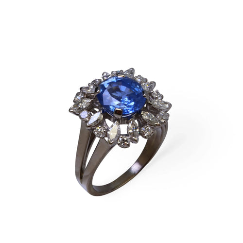 Bague Bague en or blanc, saphir naturel et diamants. 58 Facettes