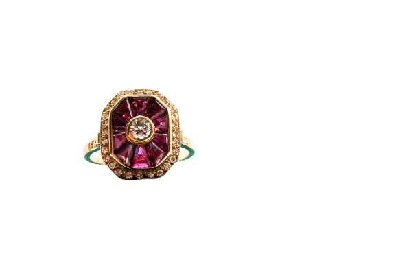 Keltakultainen sormus, rubiini ja timantit 