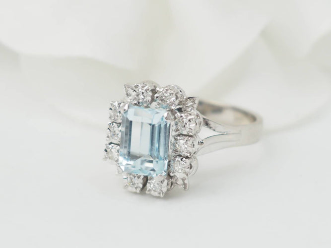 Bague 50 Bague en or blanc, aigue marine et diamants 58 Facettes 33149