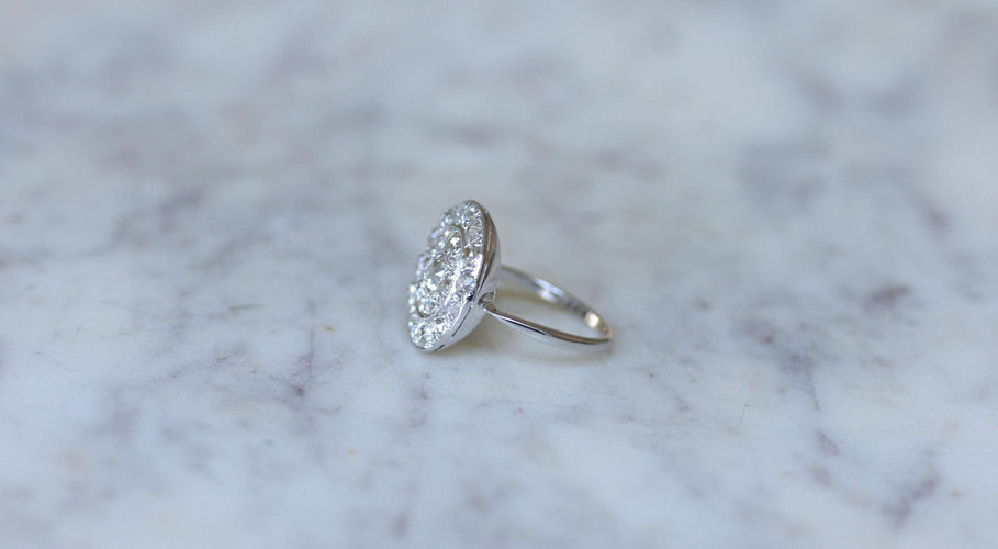 装饰艺术风格圆形靶心戒指，镶有 1.60 克拉钻石