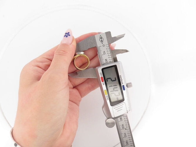 Bague 49 vintage bague FRED boucle de ceinture or jaune & email 16 diamants 58 Facettes 261950