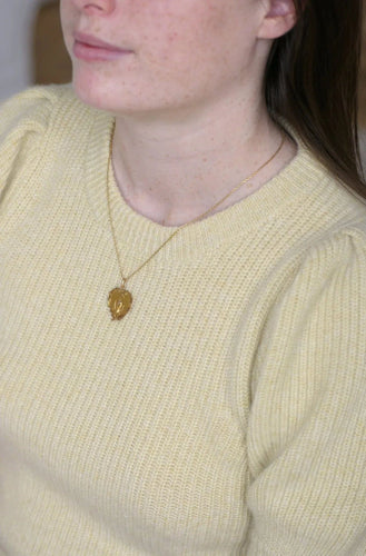 Pendentif Médaille calice et coeur trois ors 58 Facettes