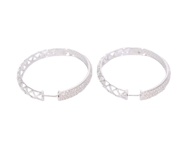 Boucles d'oreilles Boucles d'oreilles créoles en or blanc avec diamants 58 Facettes 2054