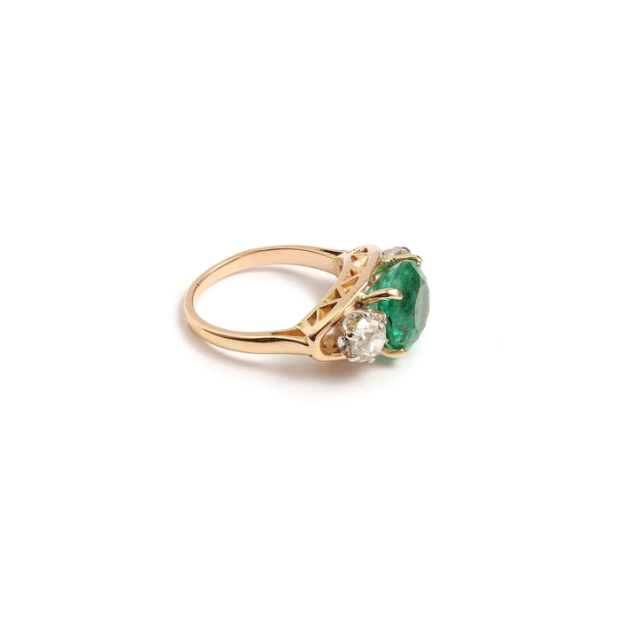 Emerald ring Ethiopia diamonds yellow gold and platinum