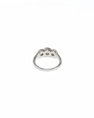 Bague 52 Bague trilogie en or blanc et diamants 58 Facettes