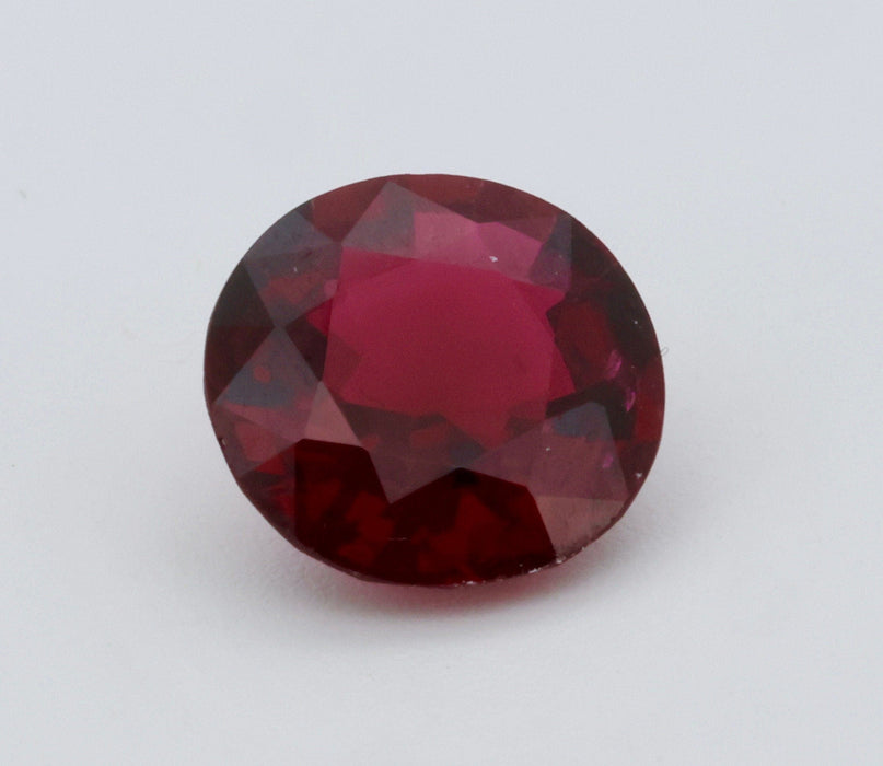 Gemstone Spinelle rouge de Birmanie 2.25cts certificat Bellérophon 58 Facettes 428