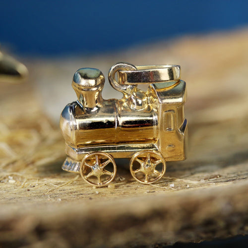 Pendentif Breloque ancienne or jaune locomotive à vapeur 58 Facettes CVP166