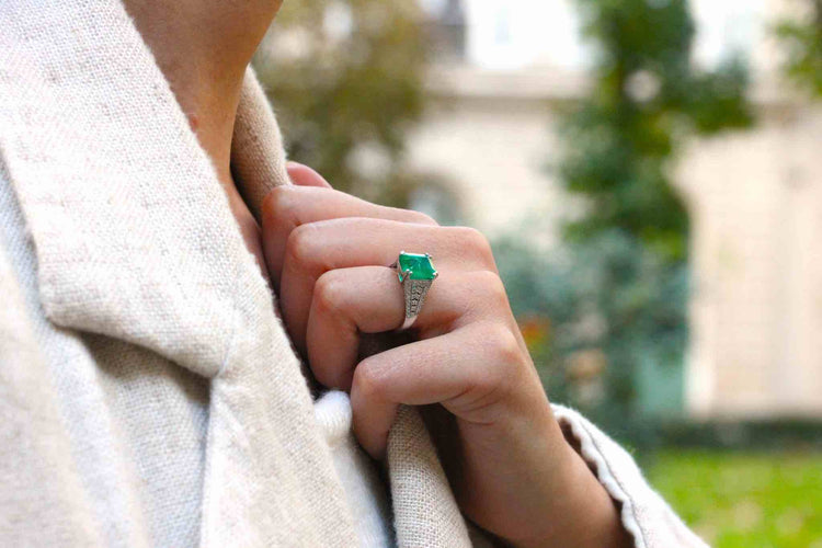 Bague 51 Bague Art Déco Platine Emeraude Diamants 58 Facettes 21498 / 23389