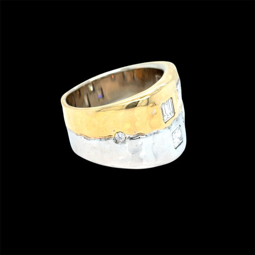 Bague 55 Bague Faraone en or jaune et blanc avec diamants taille émeraude 58 Facettes