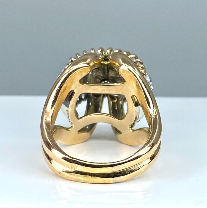 Importante anello in oro giallo con 33 diamanti, circa 1960