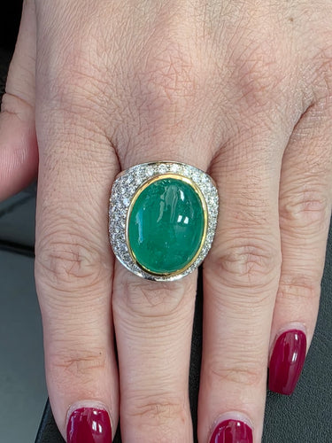 Bague 54 Bague en or 18 carats avec émeraude colombienne et diamants 58 Facettes