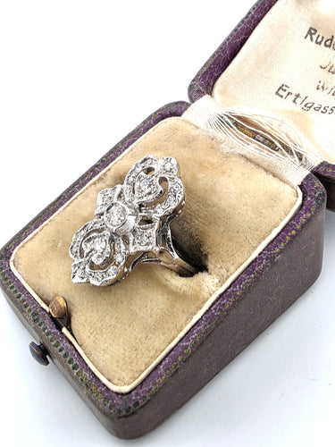 Bague 47 Bague en platine avec diamants 58 Facettes