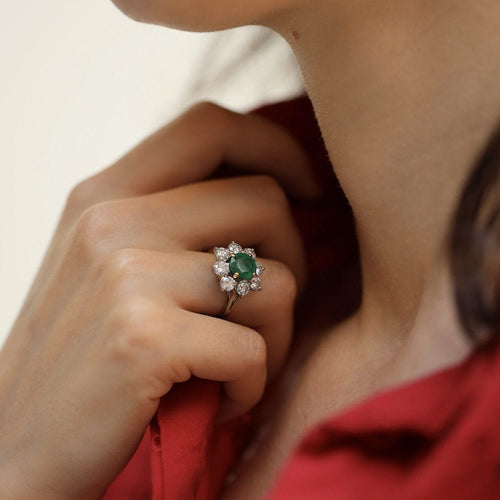 Bague 51-52 Bague en or gris 18K avec emeraude de Colombie 1,00 ct et 1,60 ct de diamants - Vers 1970 - Taille 51-52 58 Facettes FB09690