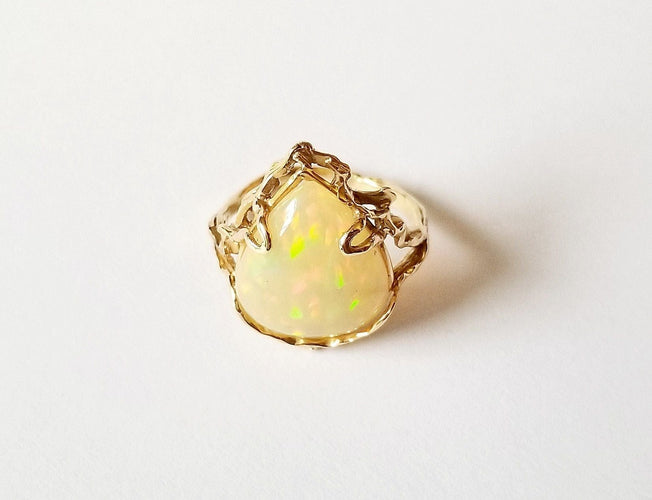 Bague 52 Bague or jaune 18k et Opale 58 Facettes