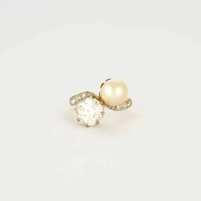 Toi et Moi ring in yellow and gray gold, pearl and diamonds