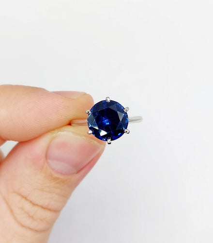 Bague 53.5 Bague solitaire Art déco en platine et saphir synthétique 4,50 carats 58 Facettes A04624