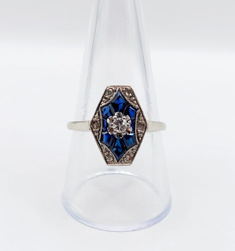 Bague 59.5 Bague marquise art deco or blanc 18k diamant et sapphires calibrés (circa 1930) 58 Facettes A05092