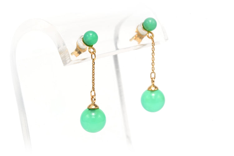 Contemporary earrings in 14-carat yellow gold set with jade 