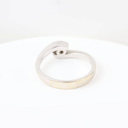 18-carat white gold ring Solitaire with a 0.16-carat diamond. 